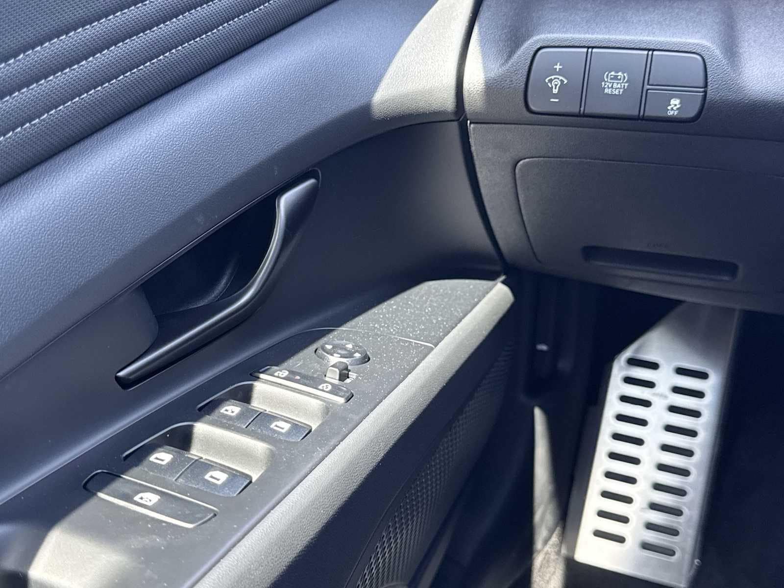 Thumbnail: 2025 Hyundai Elantra - 14
