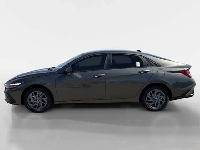 Thumbnail: 2026 Hyundai Elantra - 2
