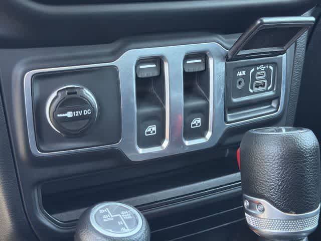 Thumbnail: 2021 Jeep Wrangler - 22