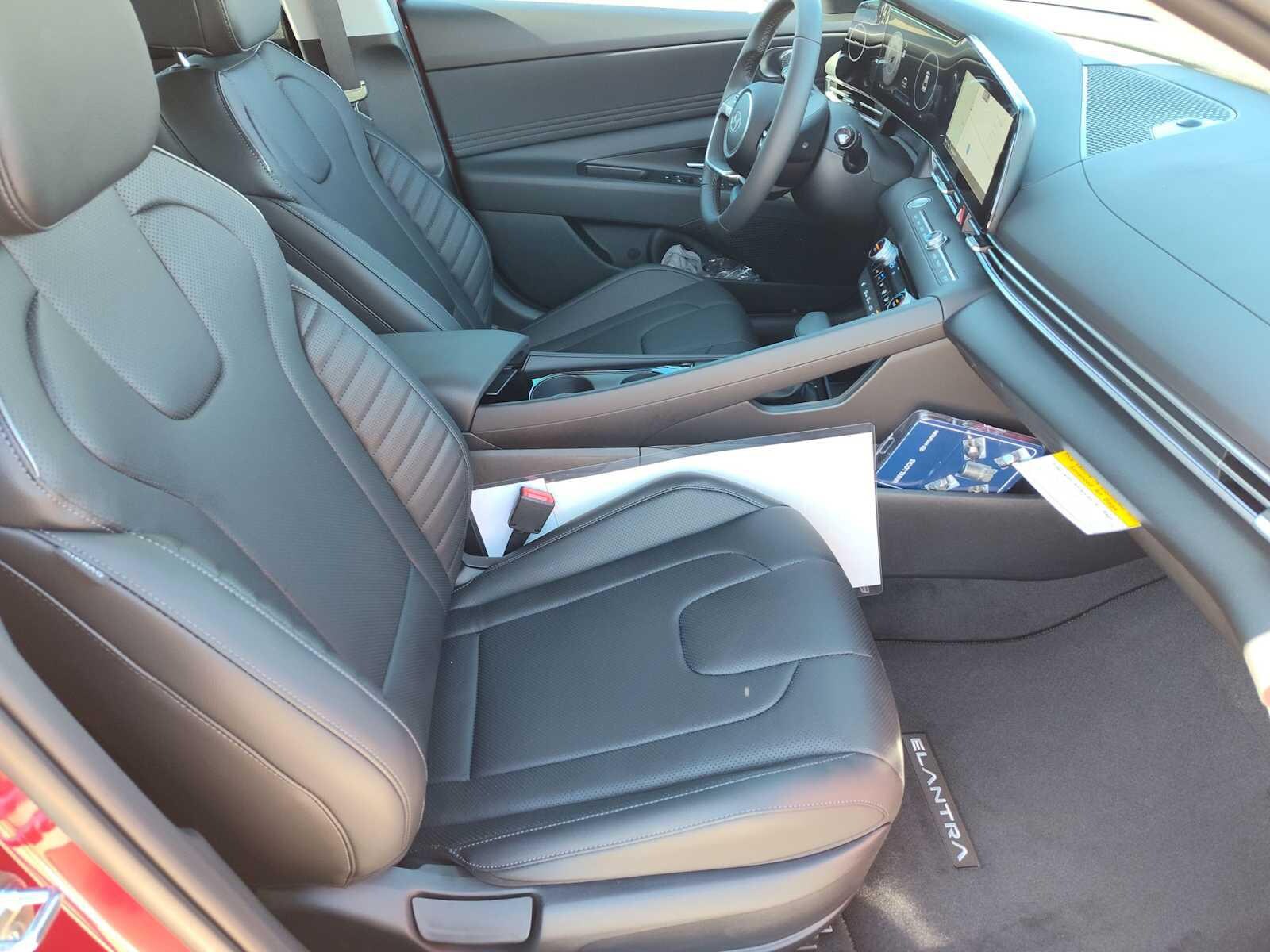 Thumbnail: 2025 Hyundai Elantra - 19