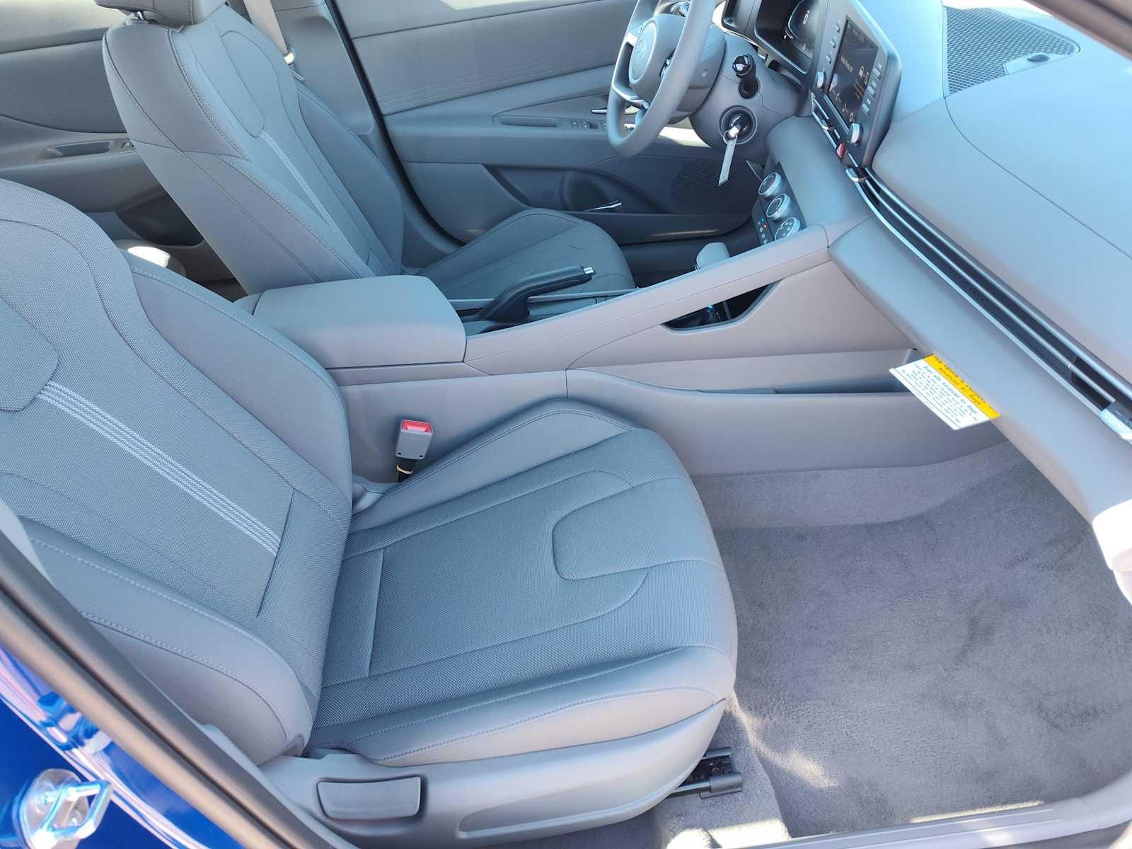 Thumbnail: 2025 Hyundai Elantra - 18