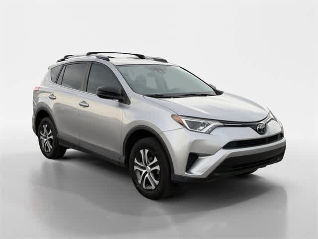Thumbnail: 2017 Toyota RAV4 - 9