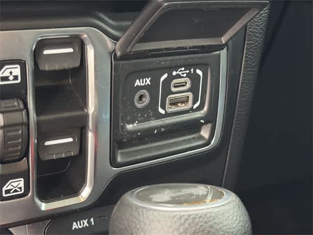 Thumbnail: 2021 Jeep Wrangler - 23