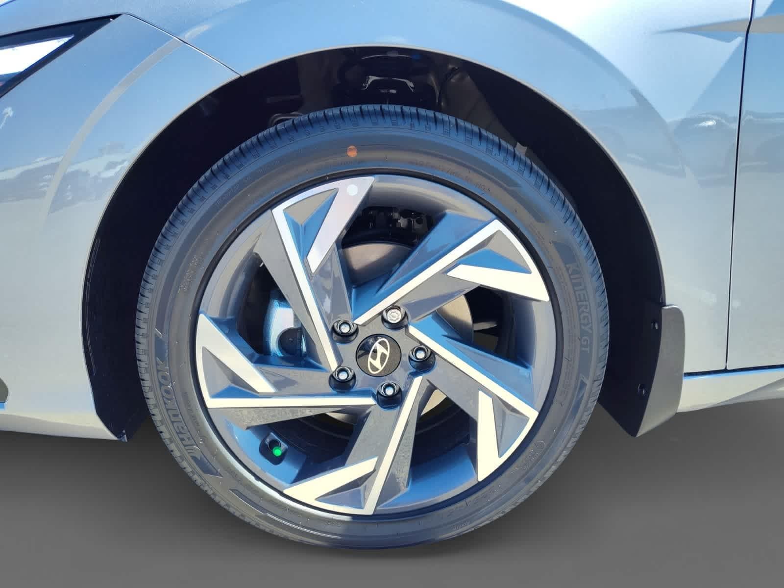 Thumbnail: 2025 Hyundai Elantra - 9