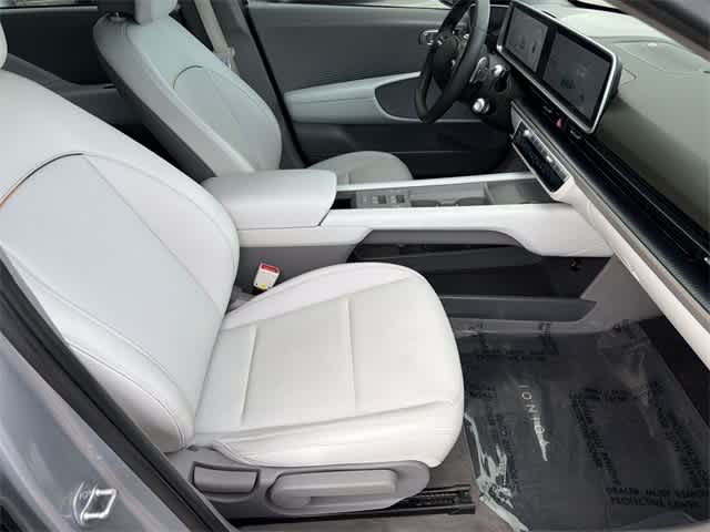 Thumbnail: 2023 Hyundai Ioniq 6 - 20