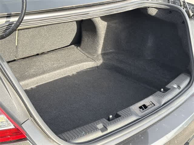 Thumbnail: 2018 Ford Taurus - 26