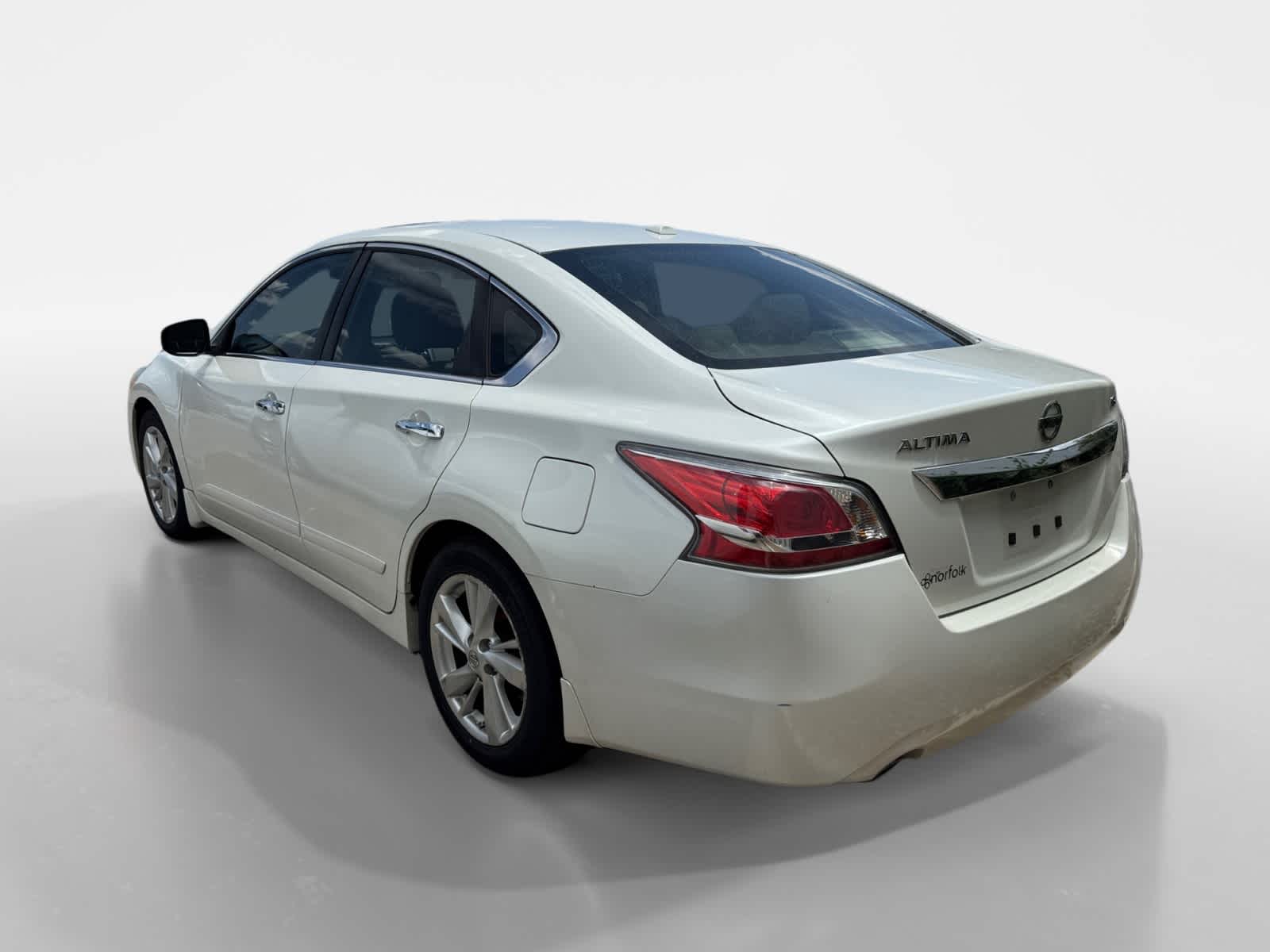 Thumbnail: 2015 Nissan Altima - 4