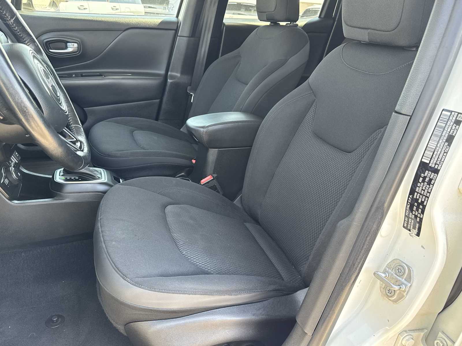 Thumbnail: 2019 Jeep Renegade - 13