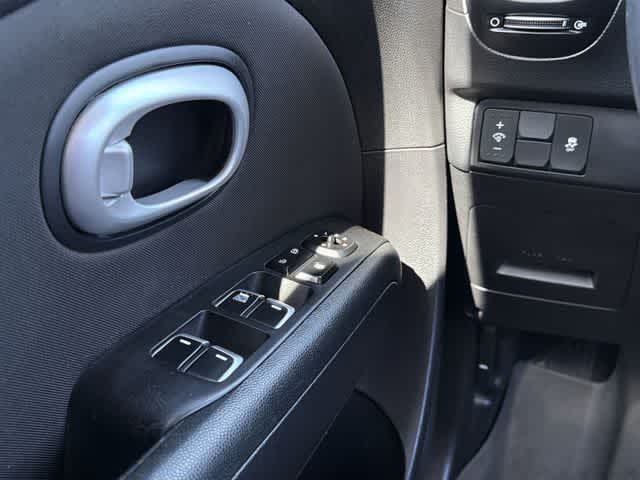 Thumbnail: 2018 Kia Soul - 14