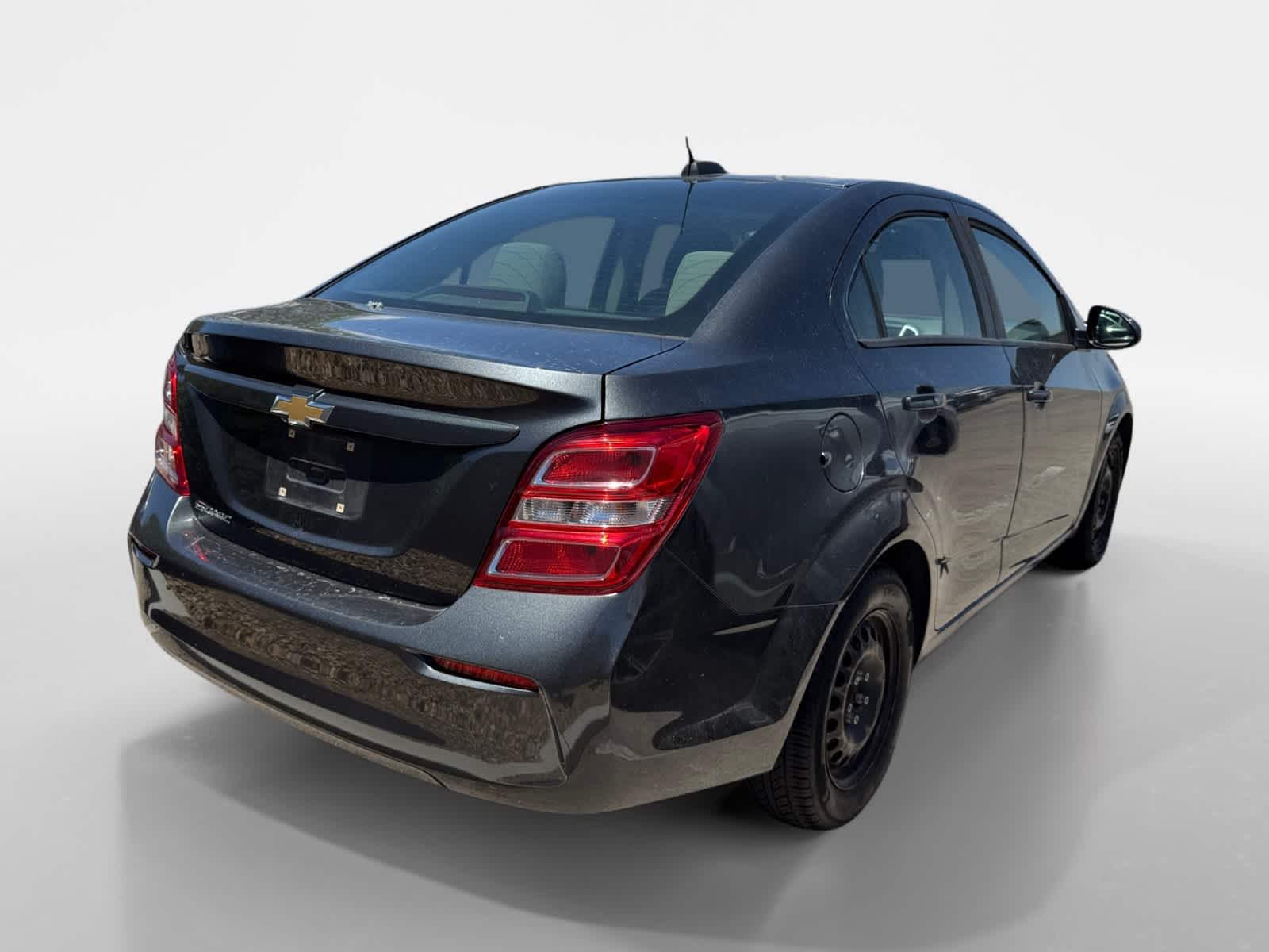 Thumbnail: 2018 Chevrolet Sonic - 3