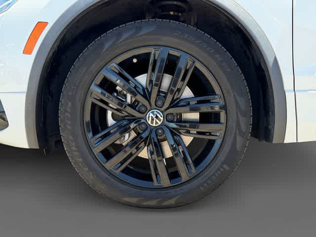 Thumbnail: 2022 Volkswagen Tiguan - 9