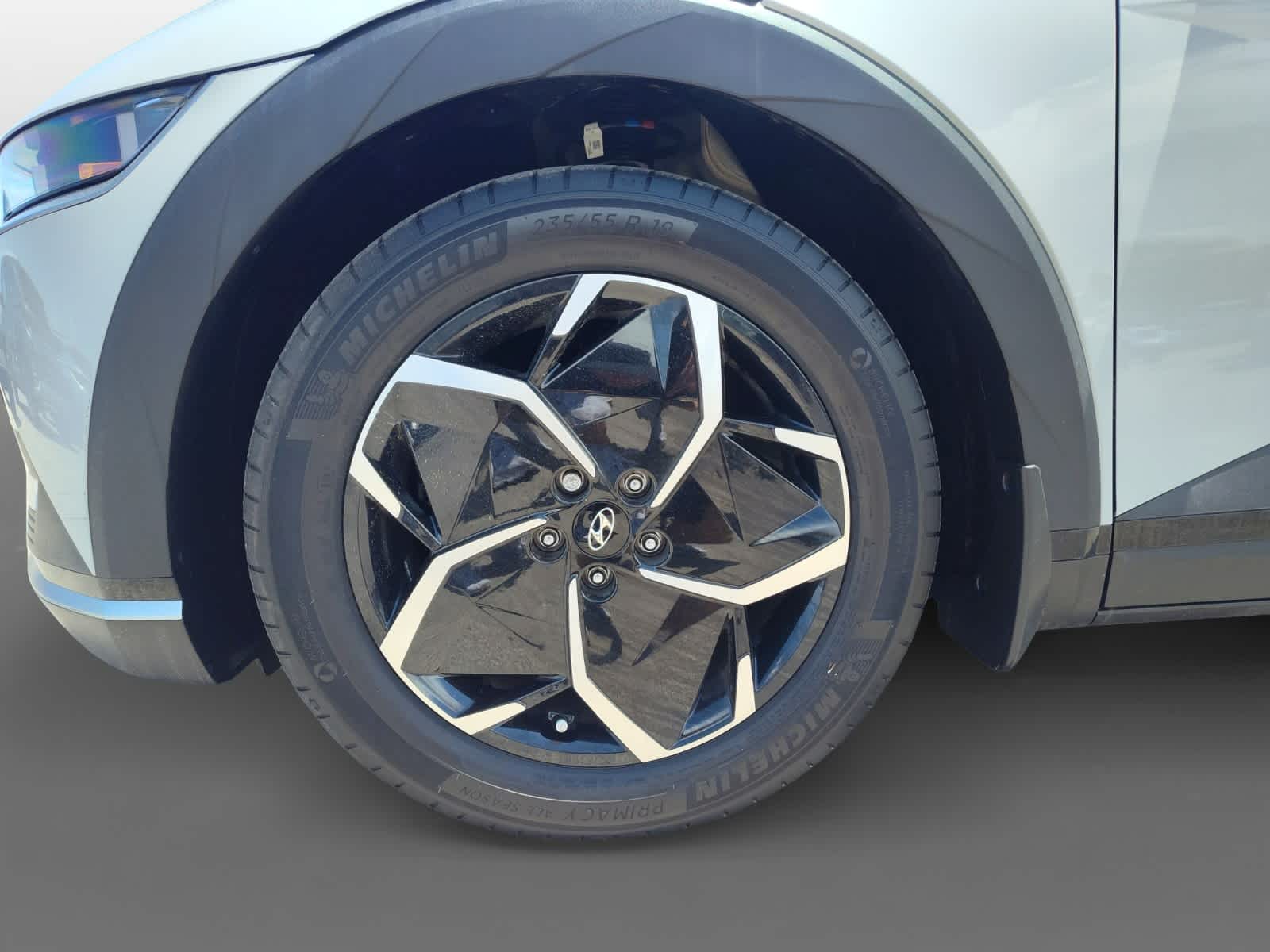 Thumbnail: 2024 Hyundai Ioniq 5 - 19
