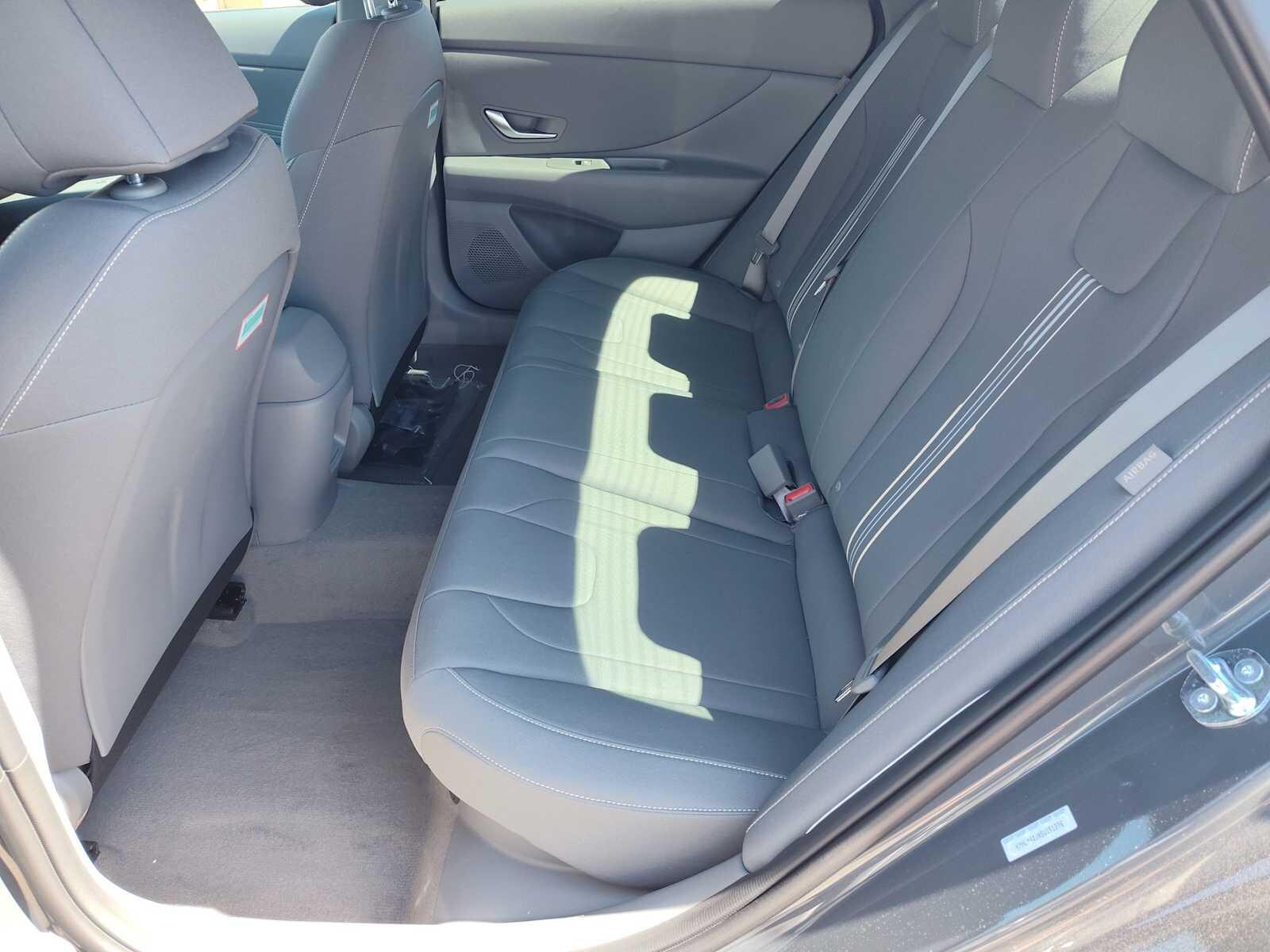 Thumbnail: 2025 Hyundai Elantra - 16