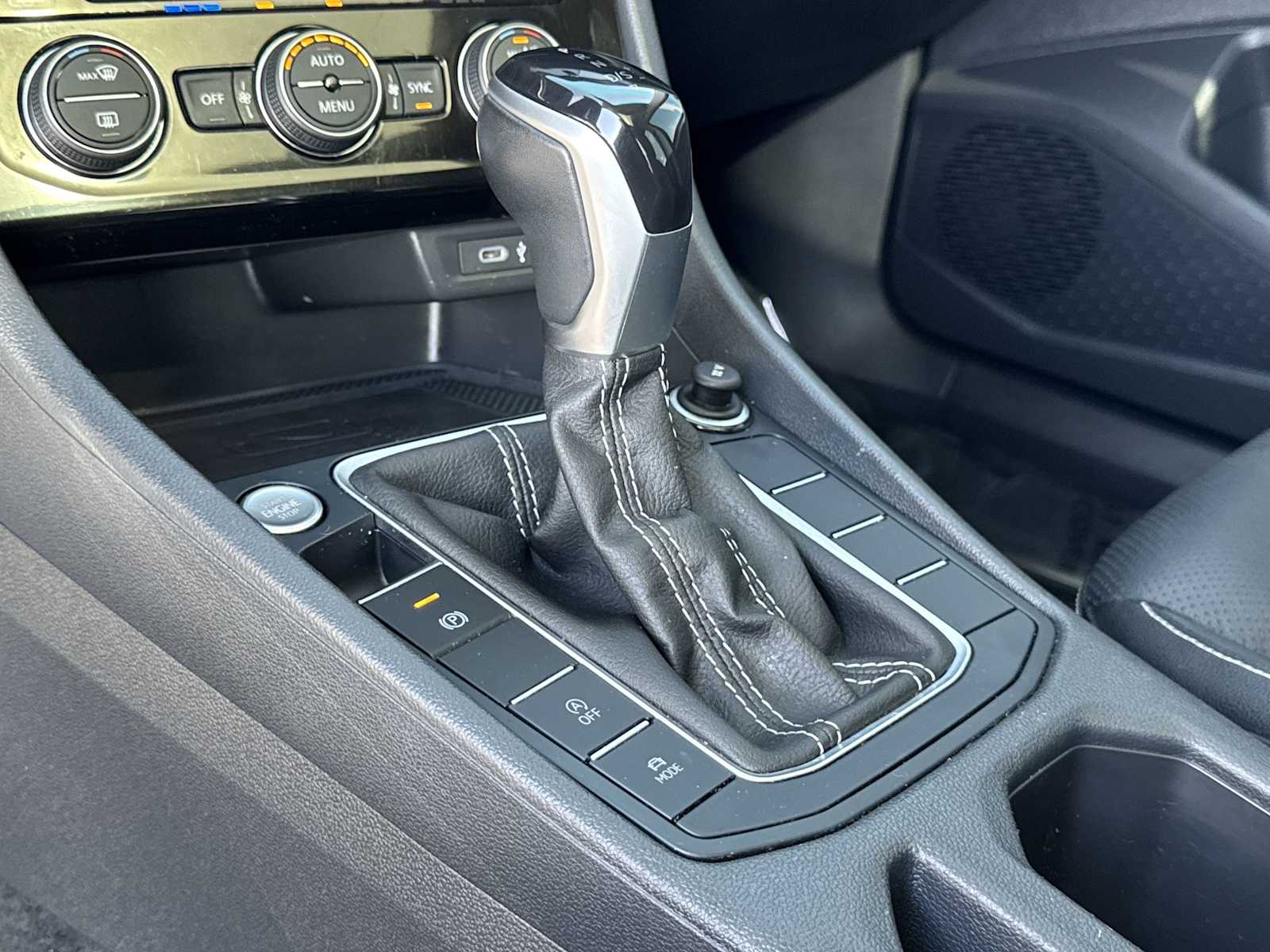 Thumbnail: 2023 Volkswagen Jetta - 26