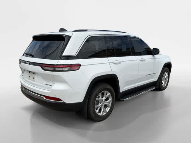 Thumbnail: 2023 Jeep Grand Cherokee - 3