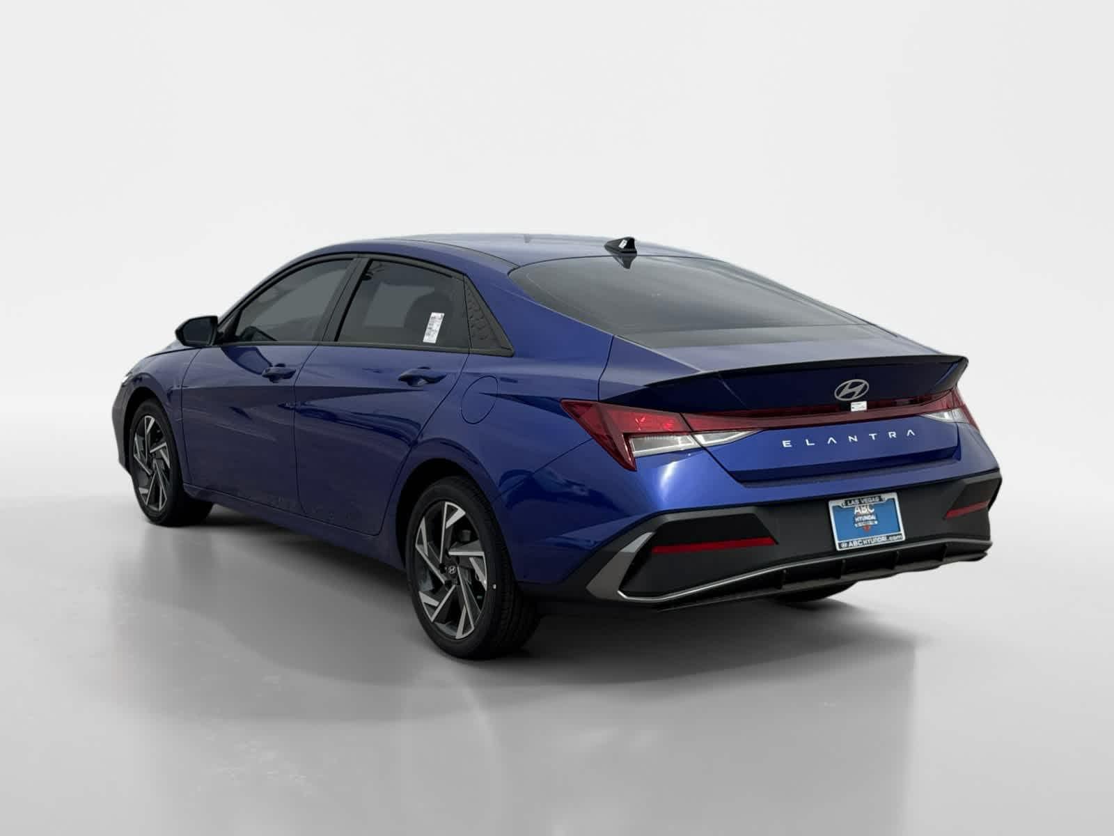 Thumbnail: 2025 Hyundai Elantra - 3