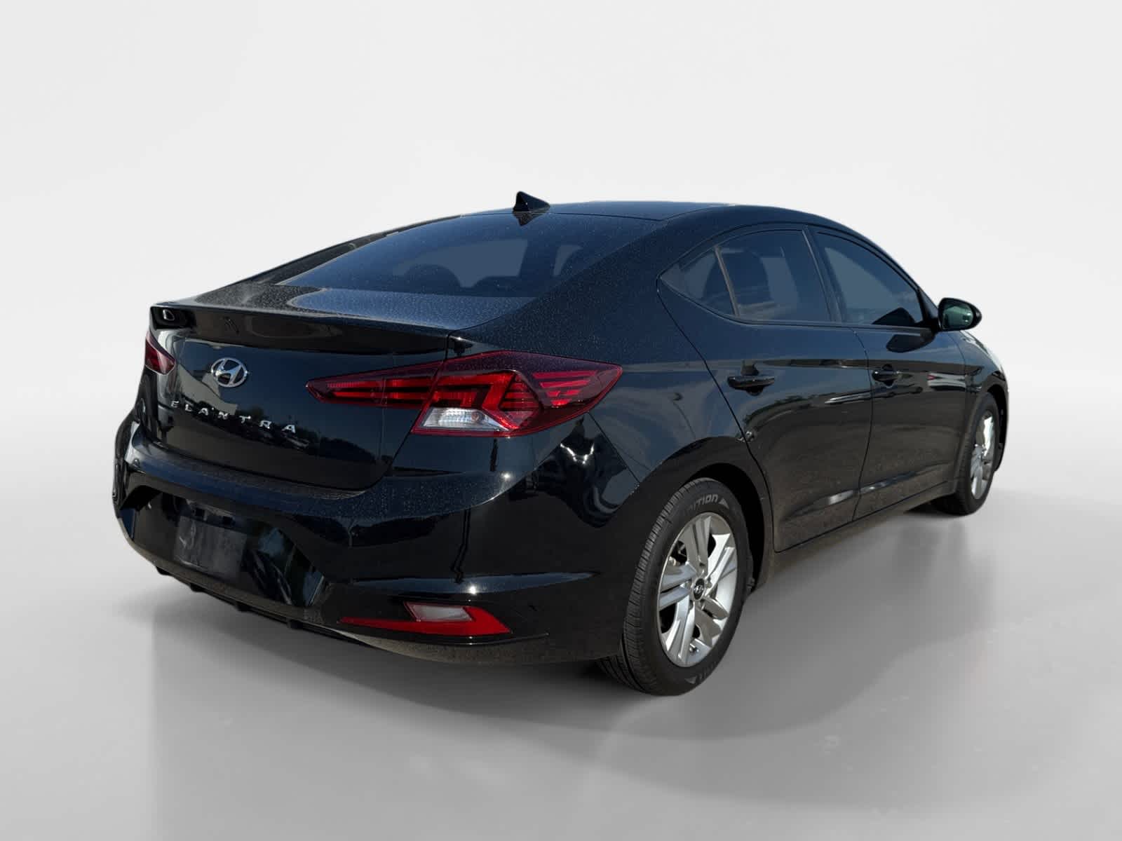 Thumbnail: 2020 Hyundai Elantra - 3