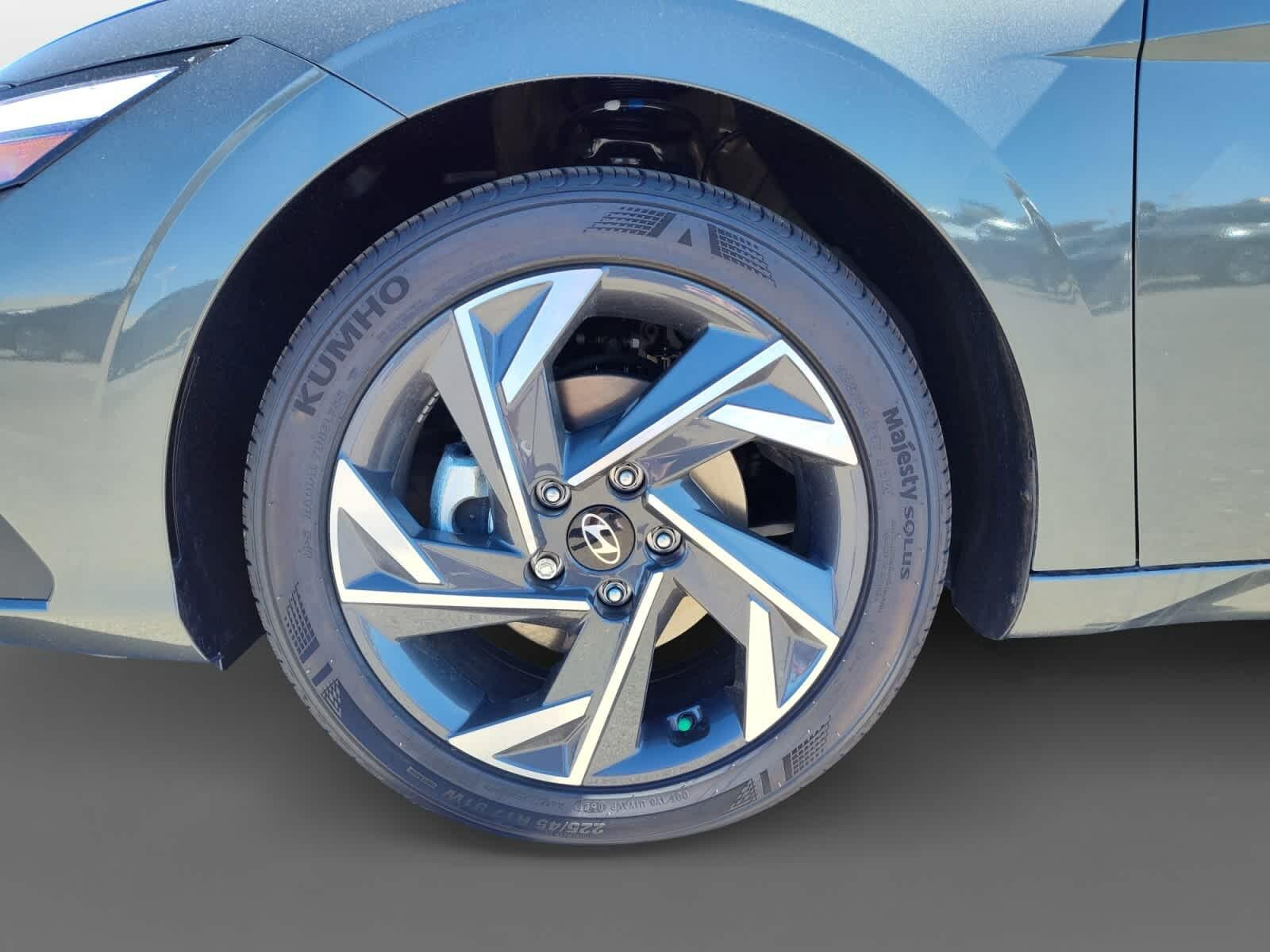 Thumbnail: 2025 Hyundai Elantra - 9