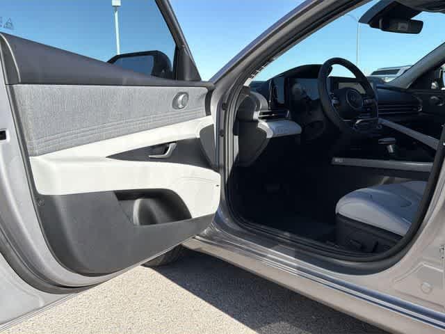 Thumbnail: 2026 Hyundai Elantra - 10