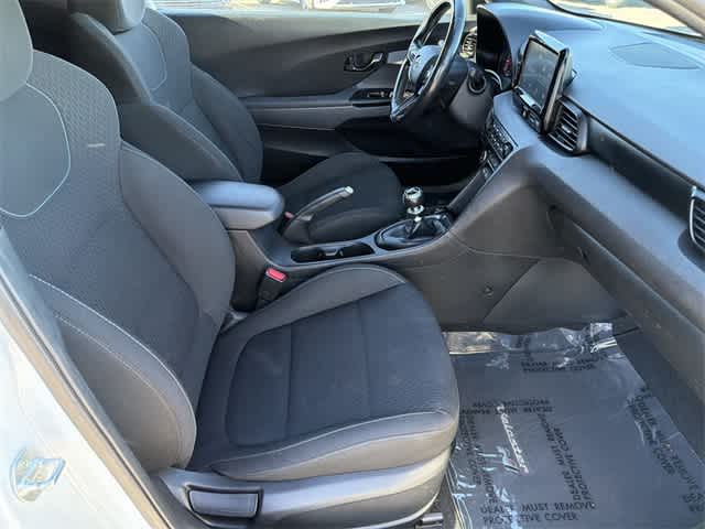 Thumbnail: 2020 Hyundai Veloster - 21