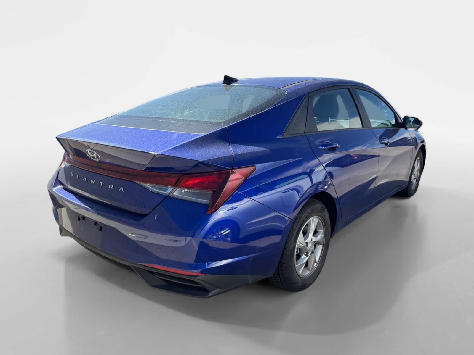 Thumbnail: 2022 Hyundai Elantra - 3
