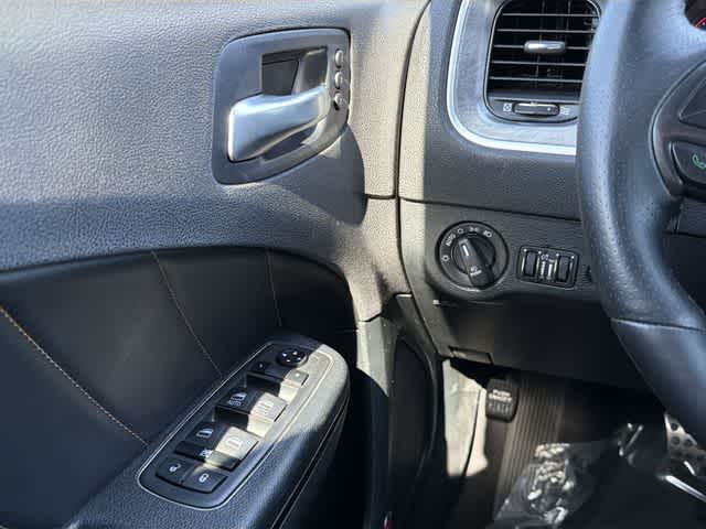 Thumbnail: 2017 Dodge Charger - 14