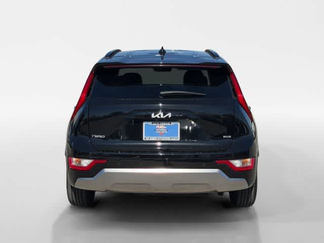 Thumbnail: 2023 Kia Niro - 4