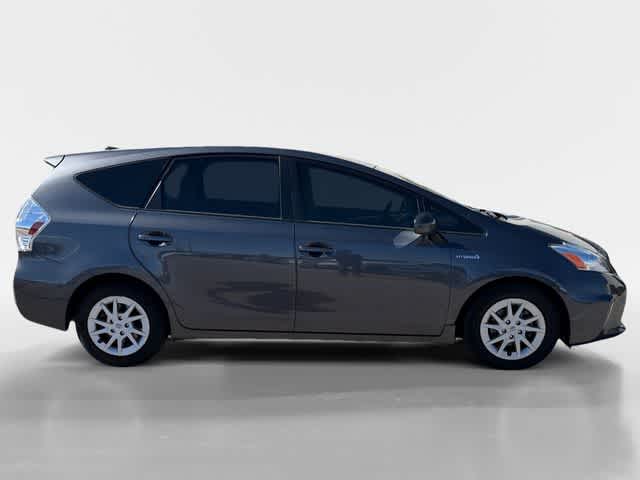 Thumbnail: 2014 Toyota Prius v - 10