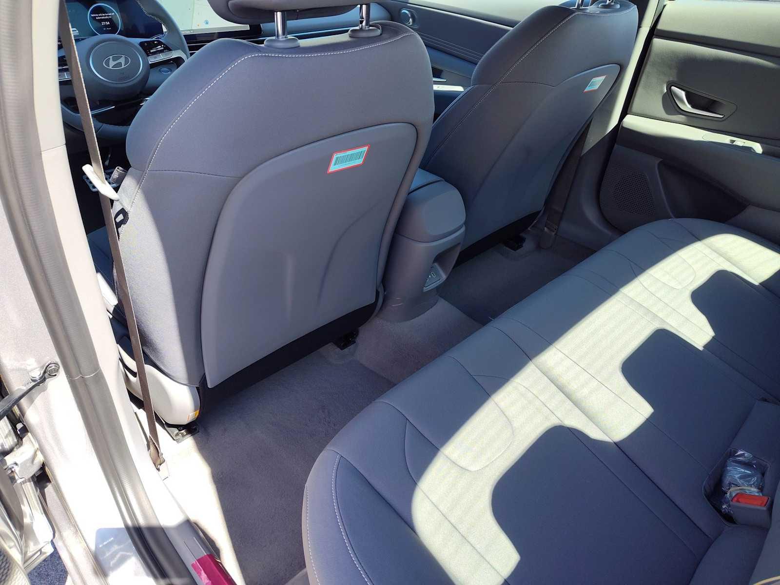 Thumbnail: 2025 Hyundai Elantra - 15