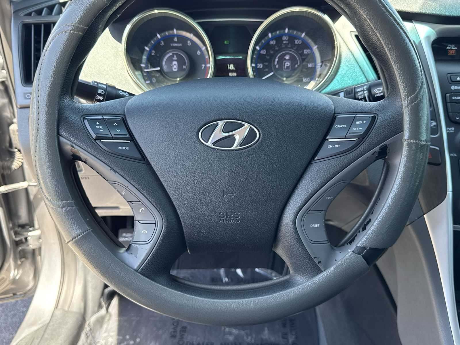 Thumbnail: 2013 Hyundai Sonata - 19