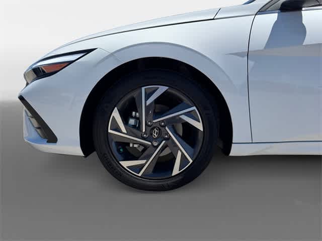 Thumbnail: 2025 Hyundai Elantra - 15