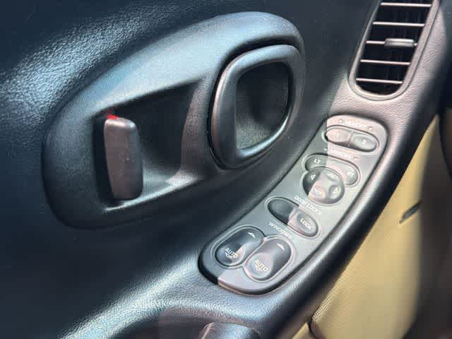 Thumbnail: 1998 Chevrolet Corvette - 14