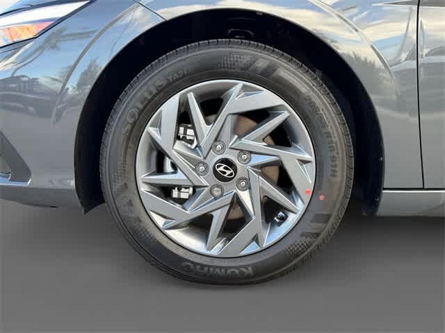 Thumbnail: 2026 Hyundai Elantra - 9