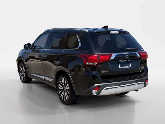 Thumbnail: 2019 Mitsubishi Outlander - 3