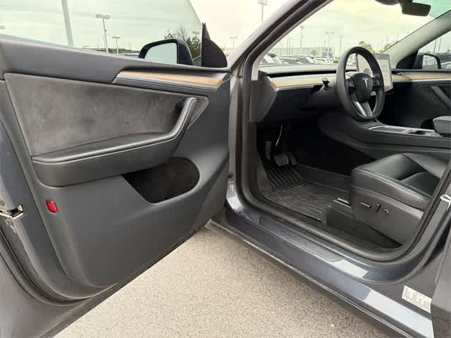 Thumbnail: 2023 Tesla Model Y - 10