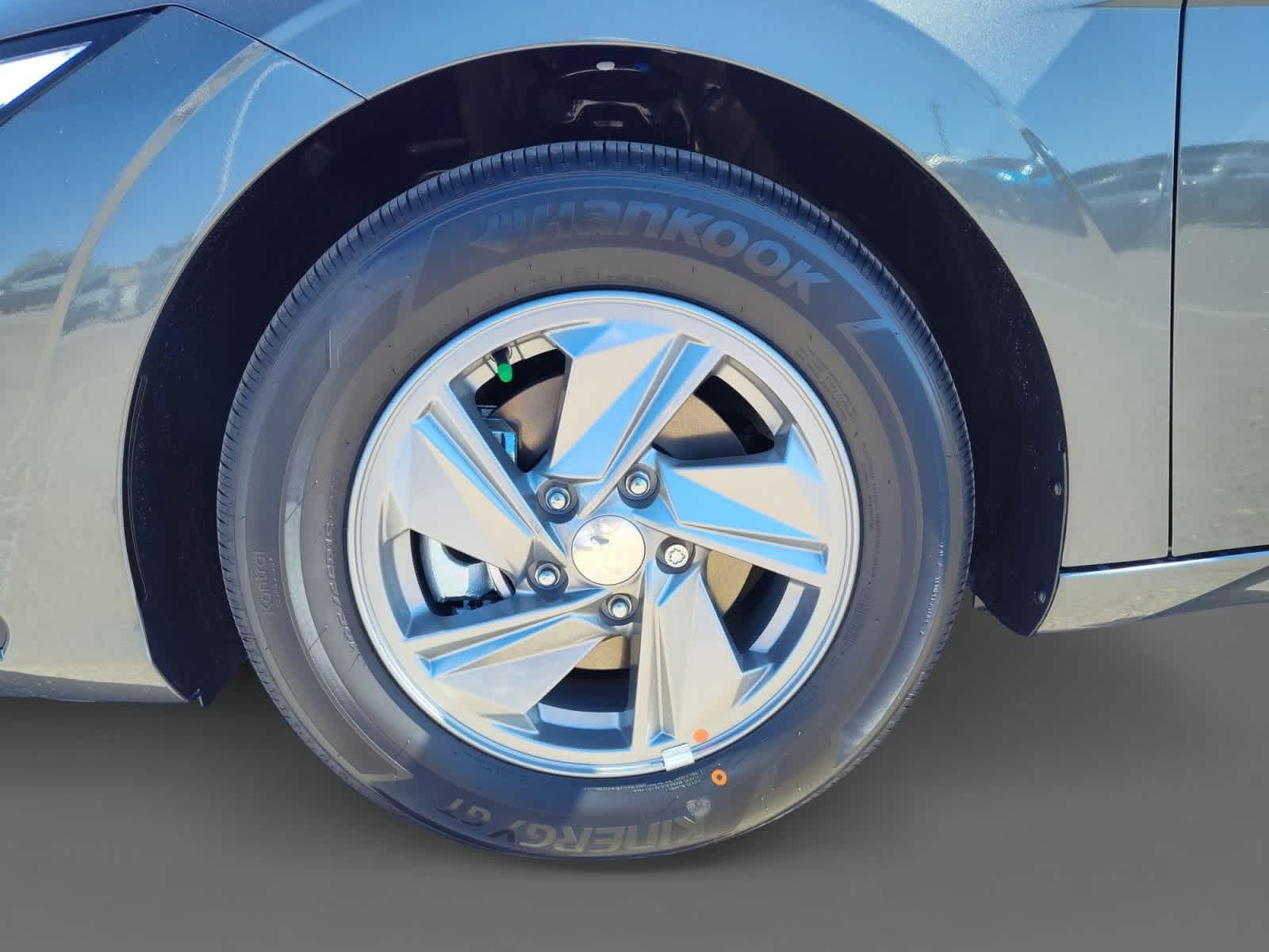 Thumbnail: 2025 Hyundai Elantra - 9