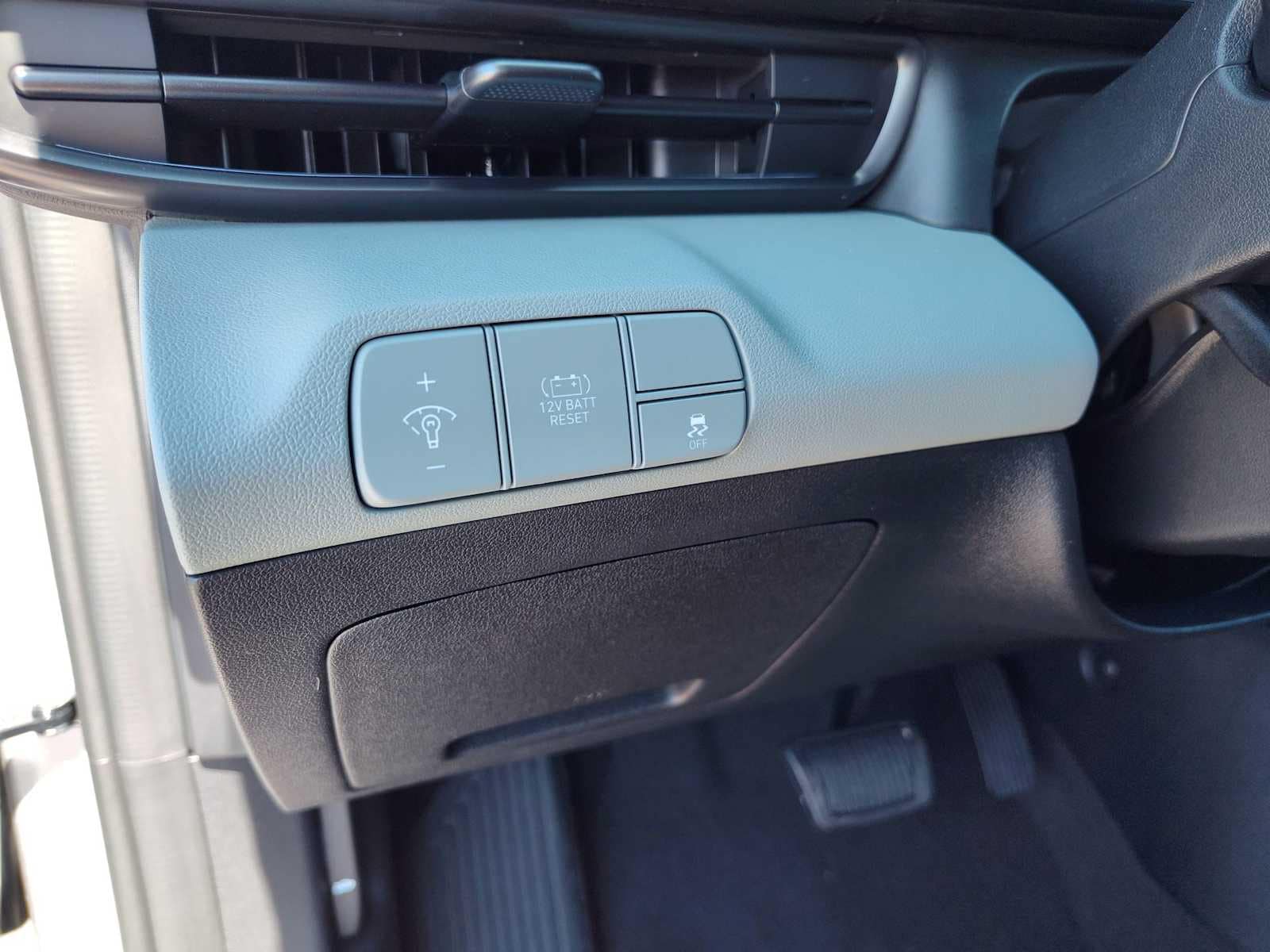 Thumbnail: 2025 Hyundai Elantra - 14