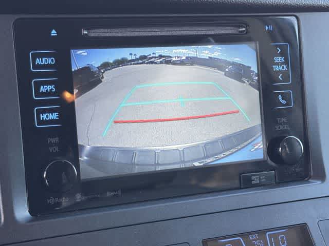 Thumbnail: 2017 Toyota Sienna - 24