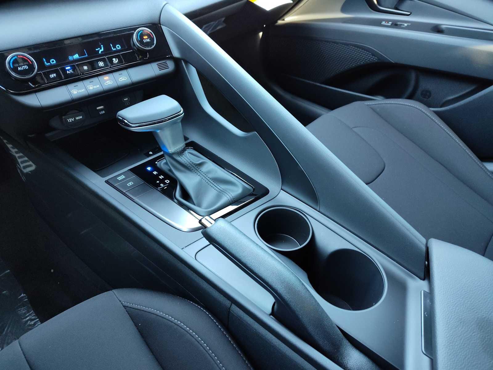 Thumbnail: 2026 Hyundai Elantra - 24