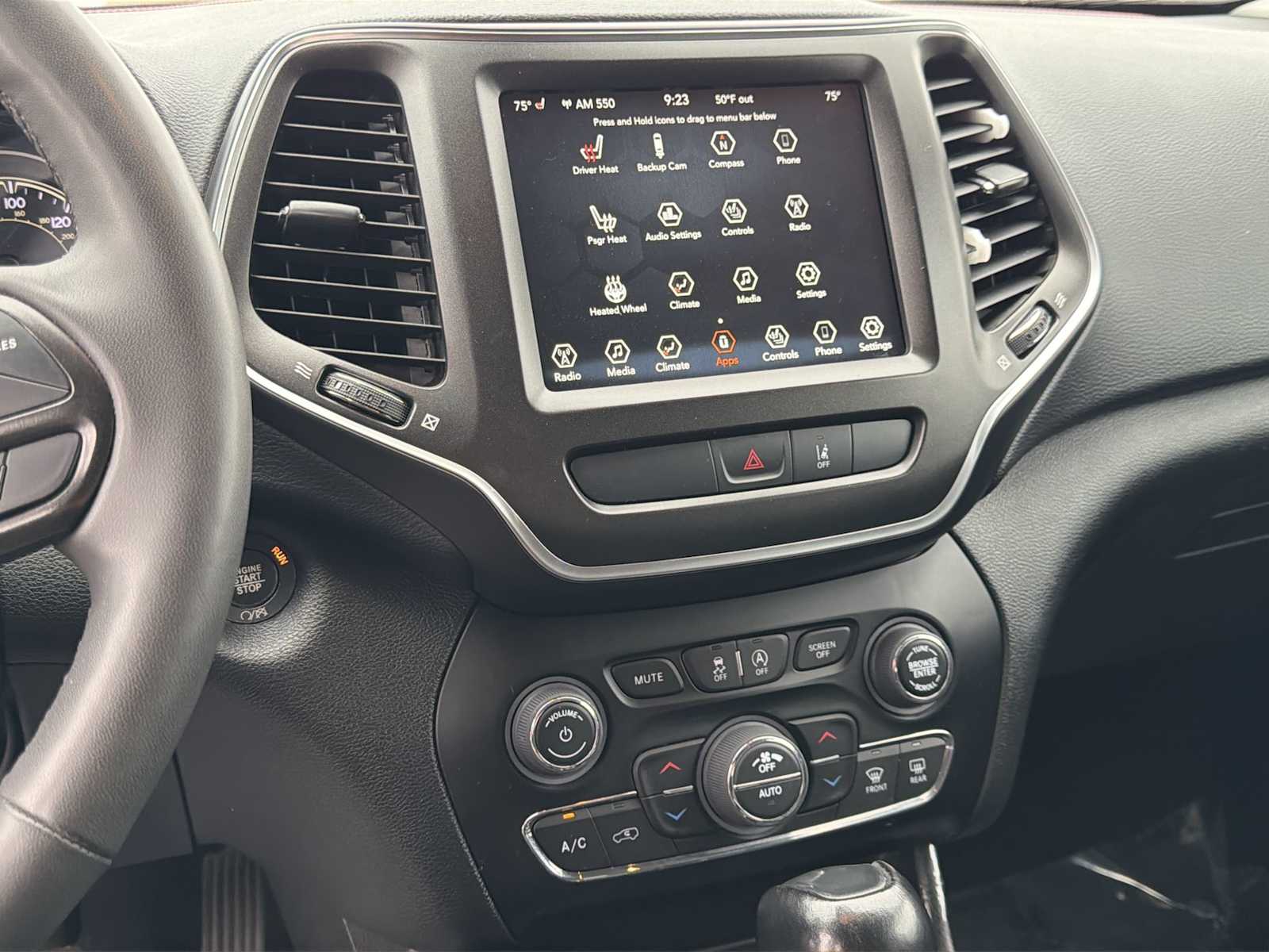 Thumbnail: 2022 Jeep Cherokee - 20