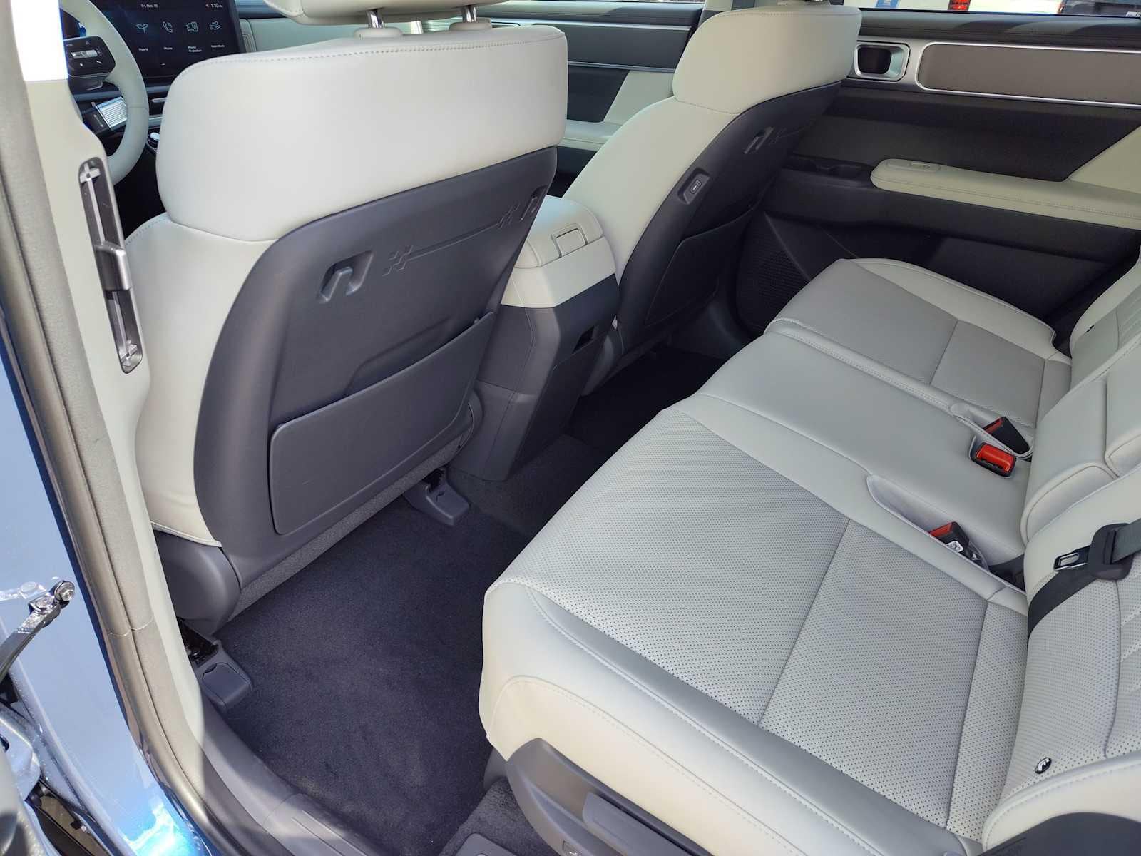 Thumbnail: 2026 Hyundai Santa Fe - 15