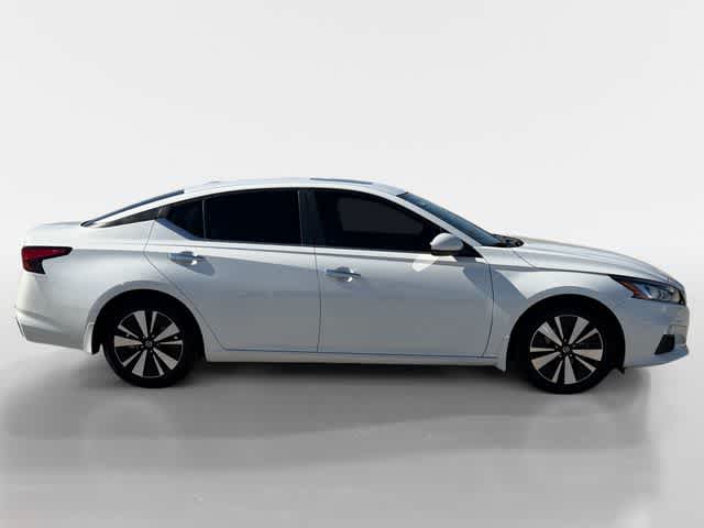 Thumbnail: 2021 Nissan Altima - 6