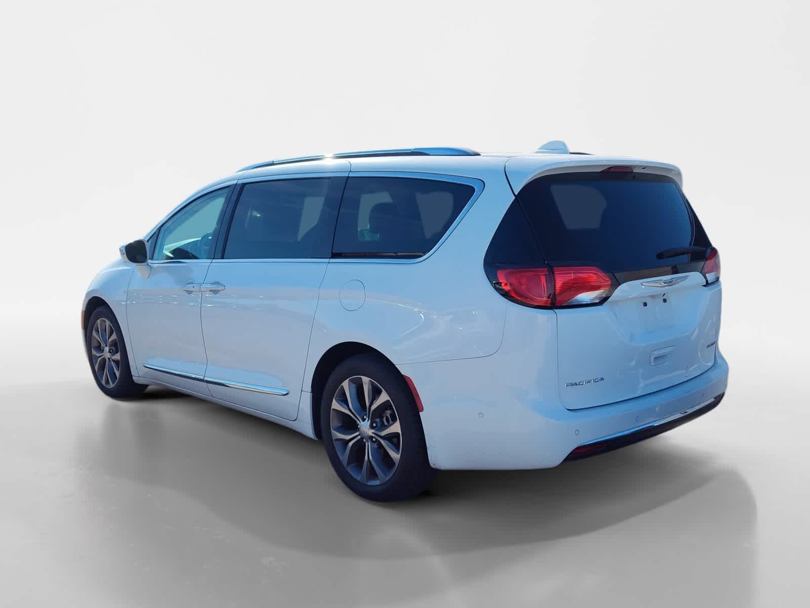 Thumbnail: 2017 Chrysler Pacifica - 2