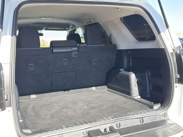 Thumbnail: 2014 Toyota 4Runner - 25