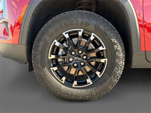 Thumbnail: 2025 Chevrolet Traverse - 15