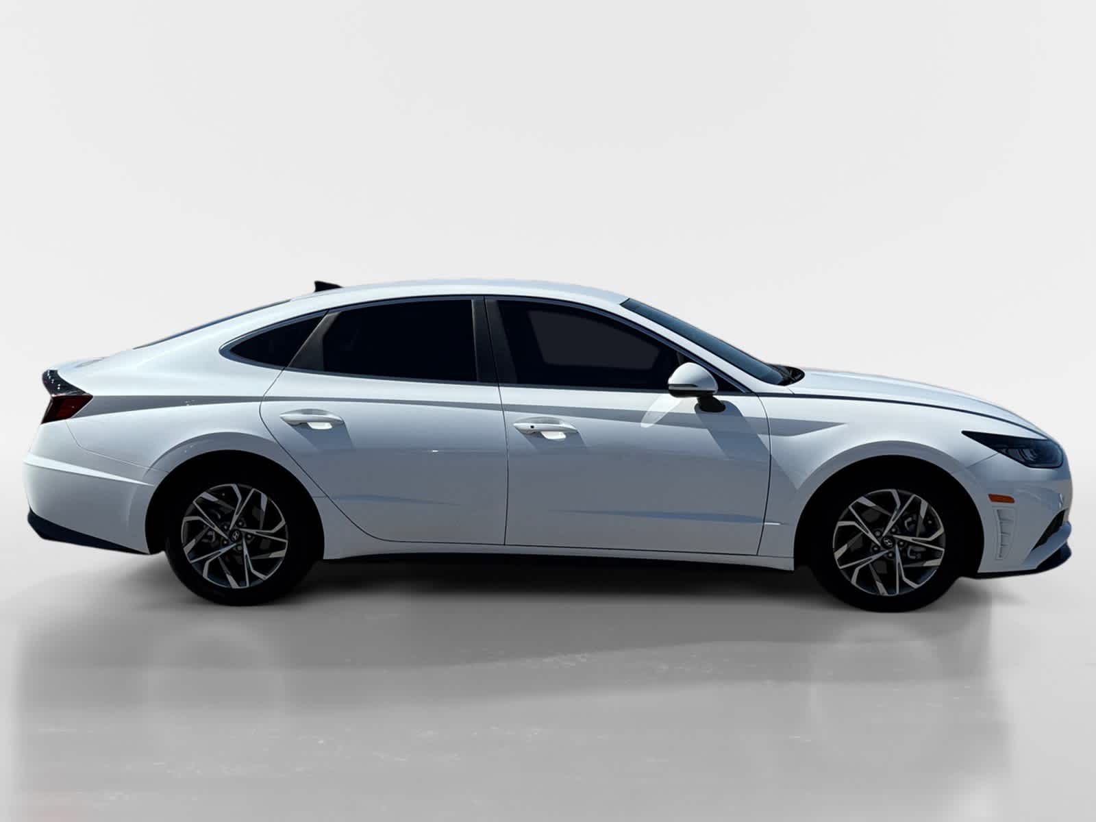 Thumbnail: 2022 Hyundai Sonata - 6