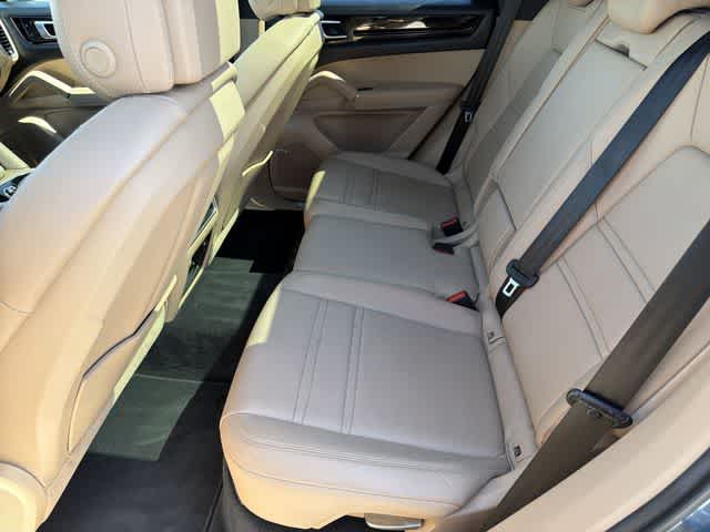 Thumbnail: 2019 Porsche Cayenne - 17