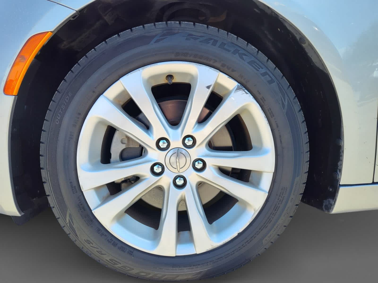 Thumbnail: 2015 Chrysler 200 - 18