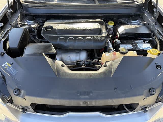 Thumbnail: 2020 Jeep Cherokee - 17