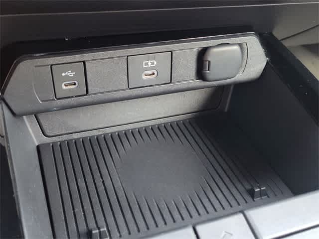 Thumbnail: 2024 Toyota Prius Prime - 24